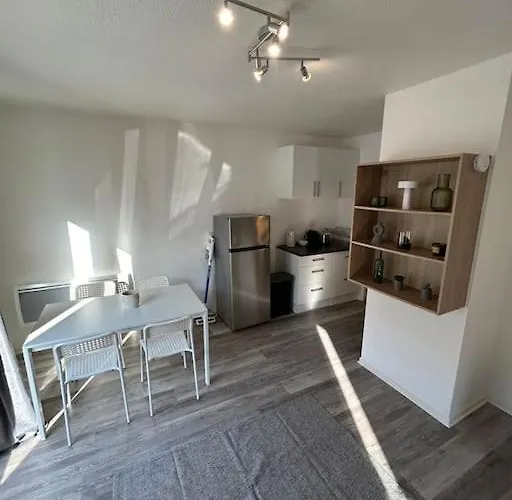 Avec Parking Gratuit *